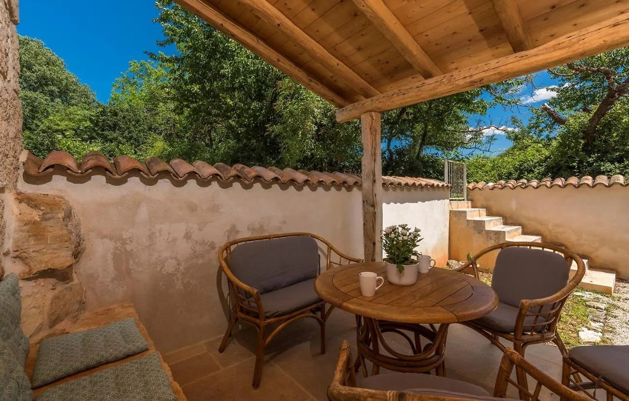 Villa Eva With Private Pool Вишнян Хорватия